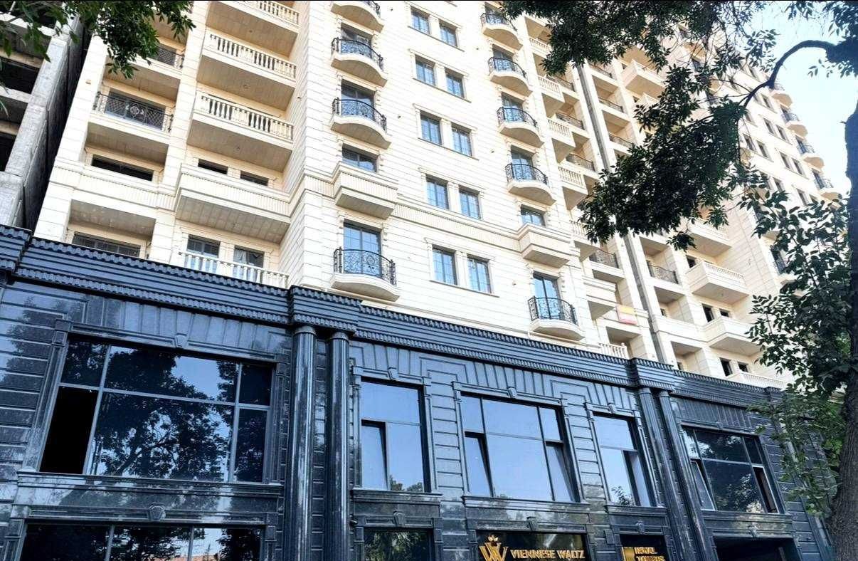 Продаётся 2-комн. квартира, 54 м² · ЖК Royaltowers · Яккасарай — фото 2
