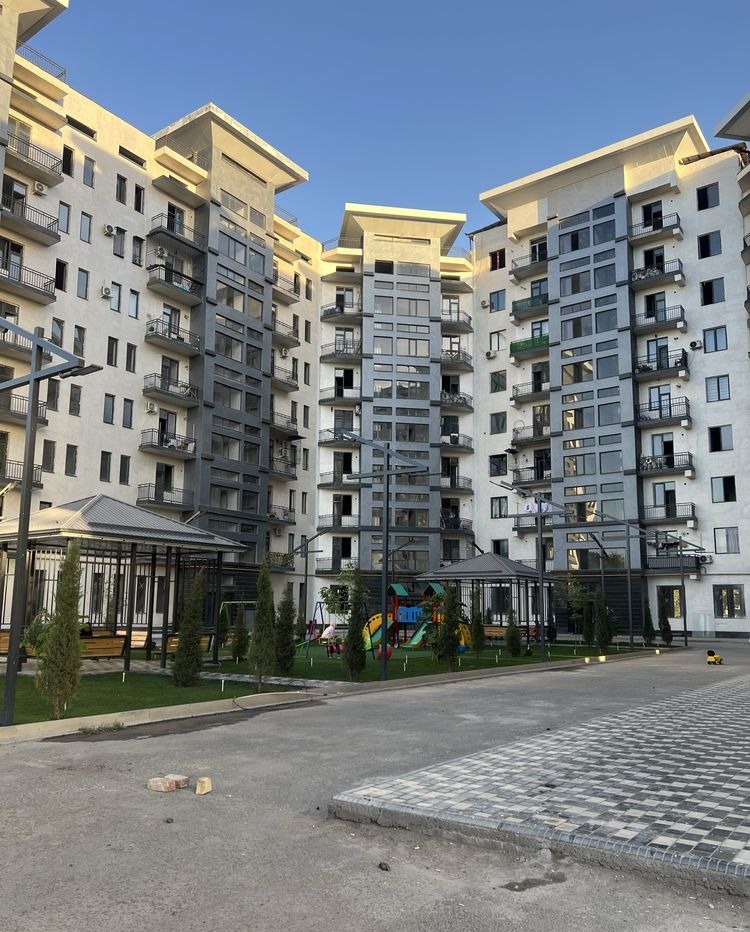 Sotiladi 2 xonali xonadon, 70 m² · Mirzo Ulug‘bek — surat 1
