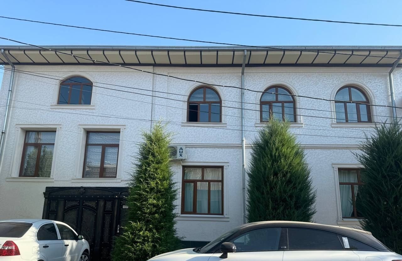 For sale 8-room house · Yunusabad — photo 1