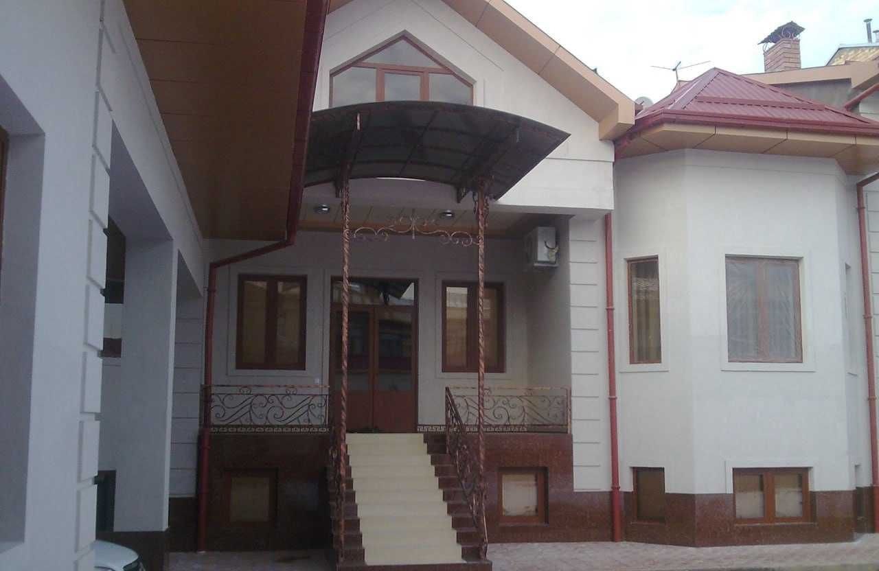 For sale 6-room house, 300 m² · Yunusabad — photo 1