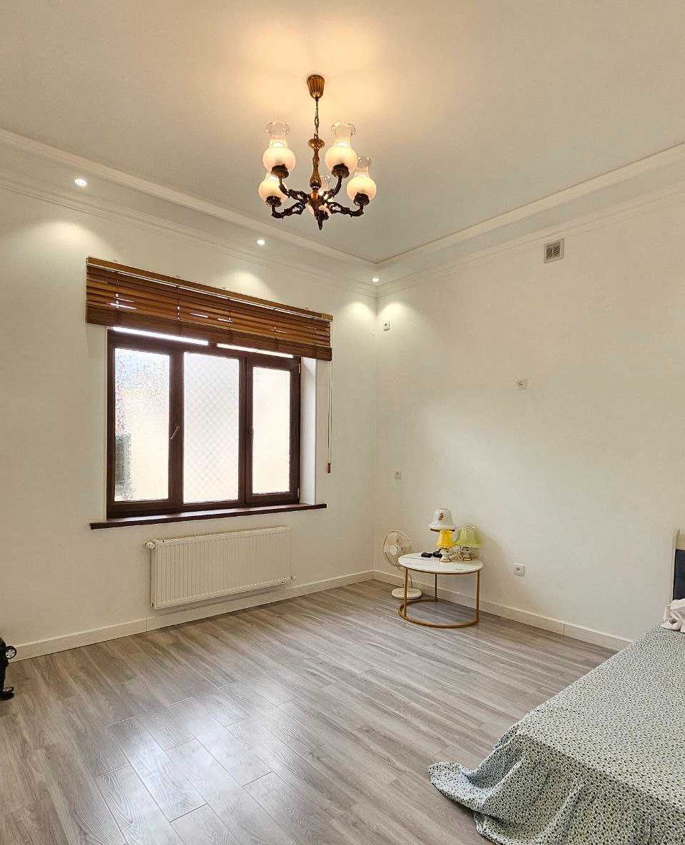 Sotiladi 9 xonali hovli, 250 m² · Yakkasaroy — surat 9