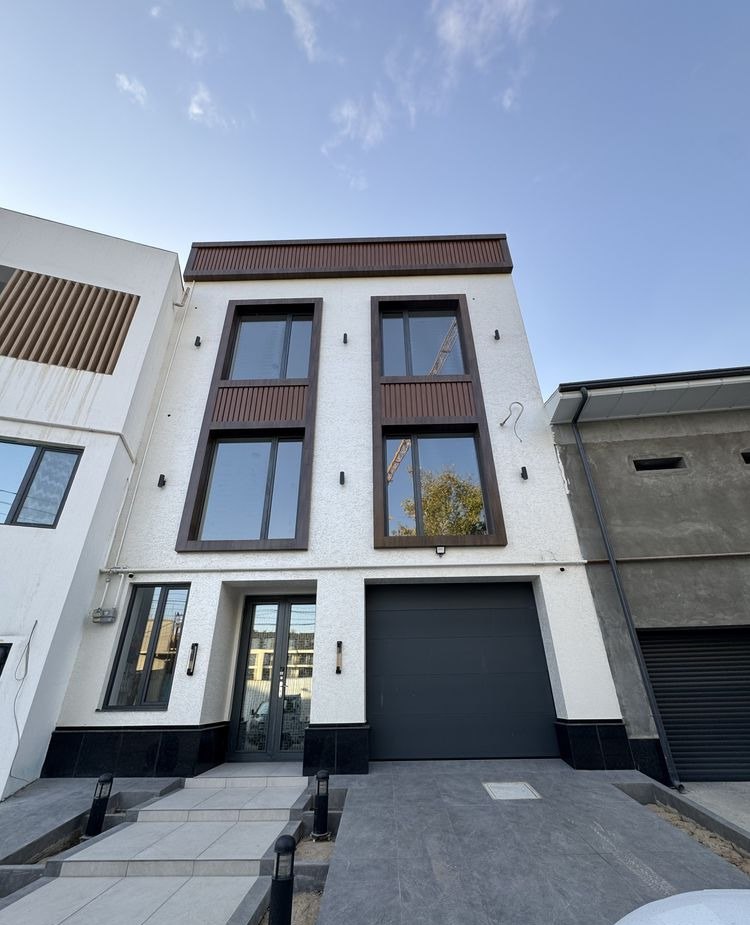 Sotiladi 7 xonali hovli, 480 m² · Mirzo Ulug‘bek — surat 2