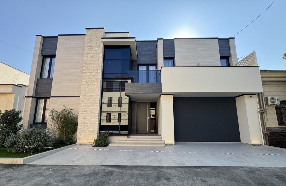 Sotiladi 6 xonali hovli, 650 m² · Mirzo Ulug‘bek — surat 1