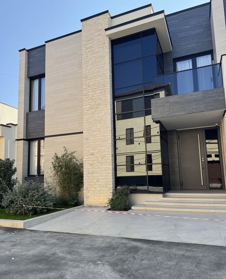 Sotiladi 6 xonali hovli, 650 m² · Mirzo Ulug‘bek — surat 5