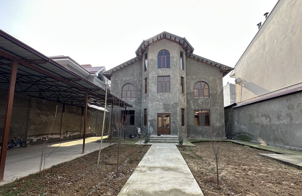 For sale 8-room house, 337 m² · Mirzo-Ulugbek — photo 1