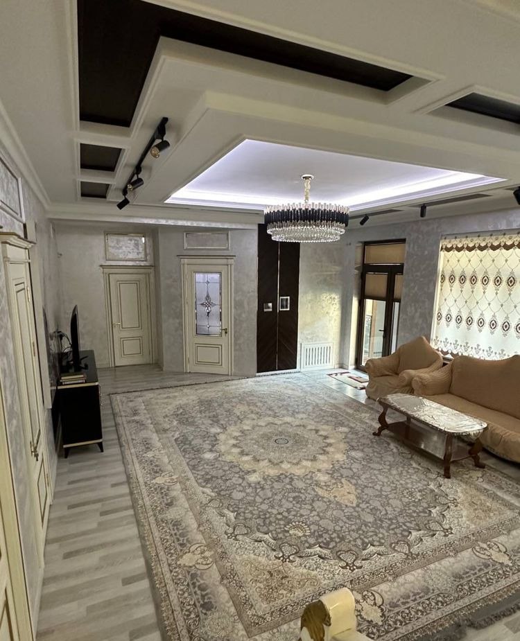 For sale 14-room house, 720 m² · Almazar — photo 4