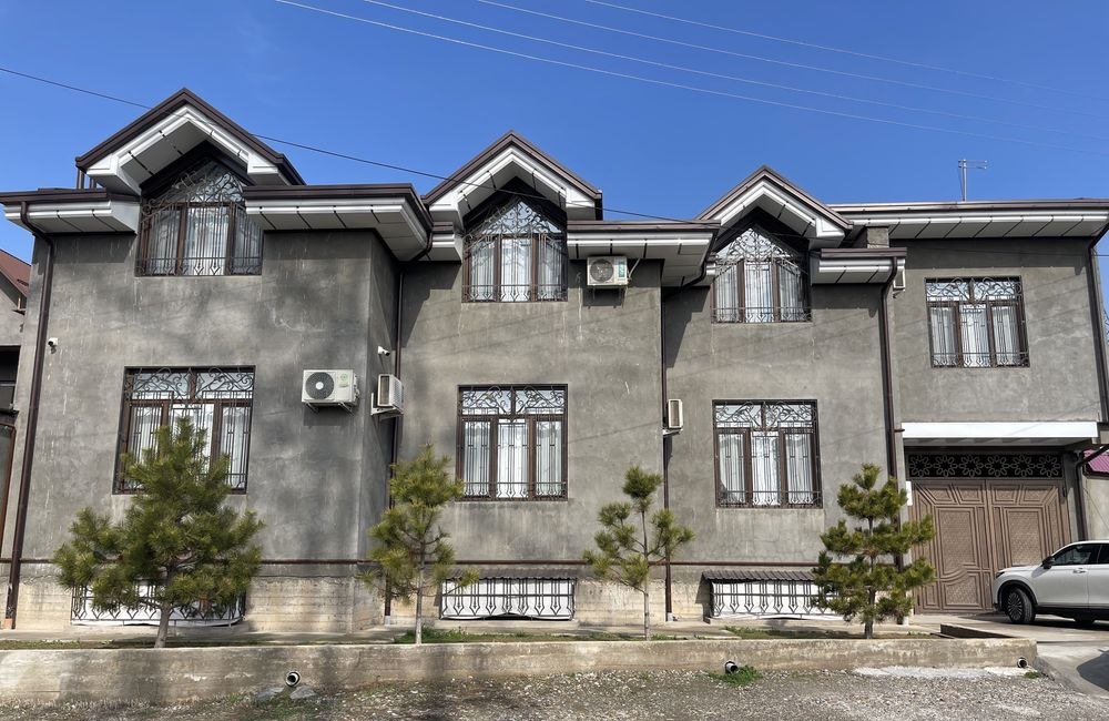 For sale 14-room house, 720 m² · Almazar — photo 1