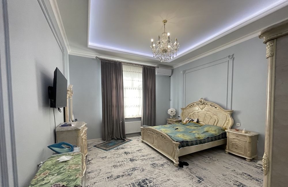 For sale 14-room house, 720 m² · Almazar — photo 7