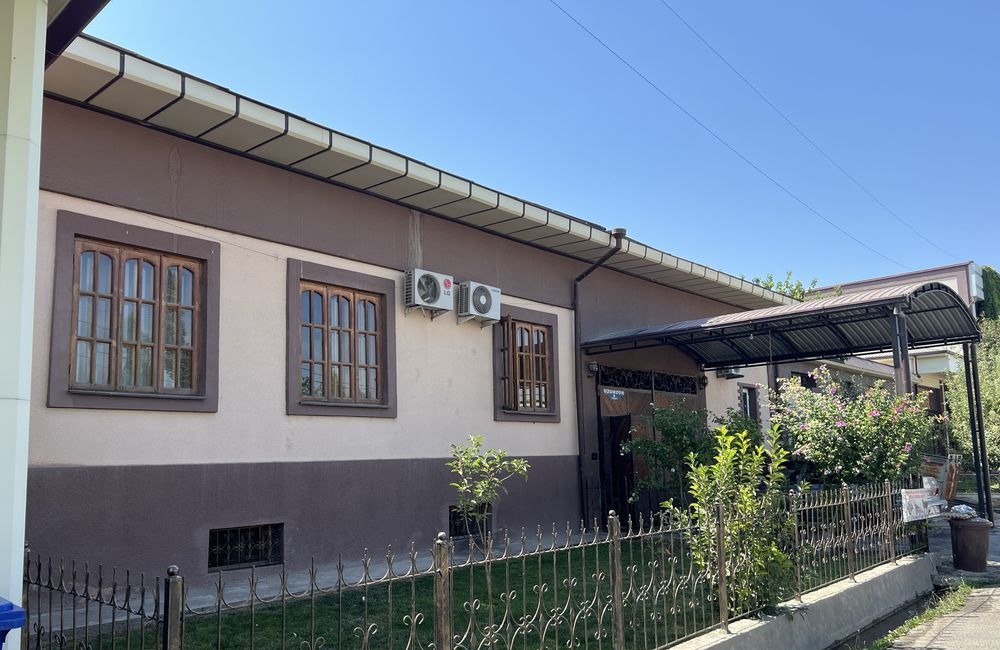 Sotiladi 7 xonali hovli, 1 m² · Mirzo Ulug‘bek — surat 2
