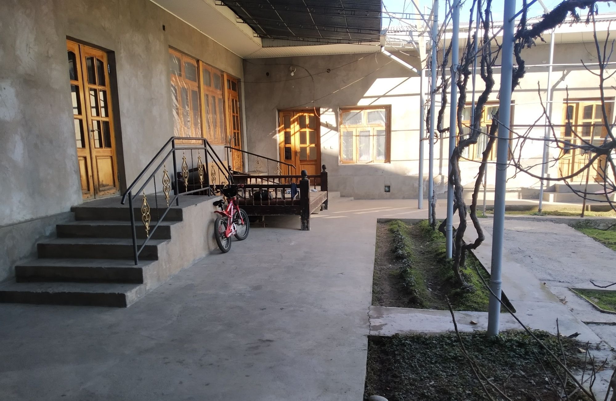 Sotiladi 7 xonali hovli, 280 m² · Yashnobod — surat 3