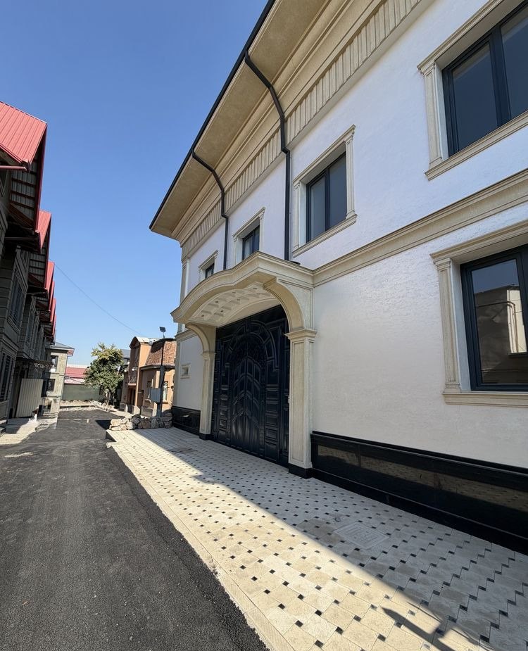 For sale 6-room house · Almazar — photo 2