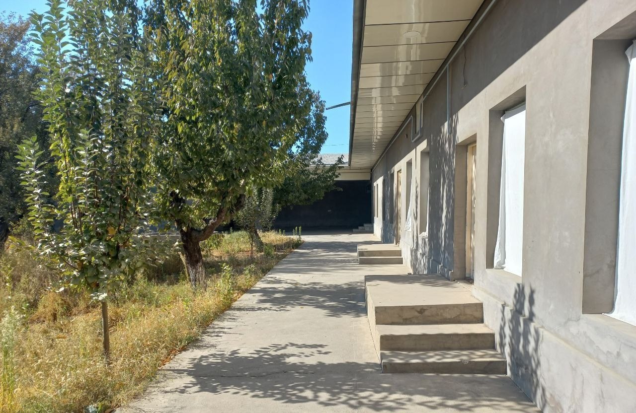 For sale 6-room house · Almazar — photo 2
