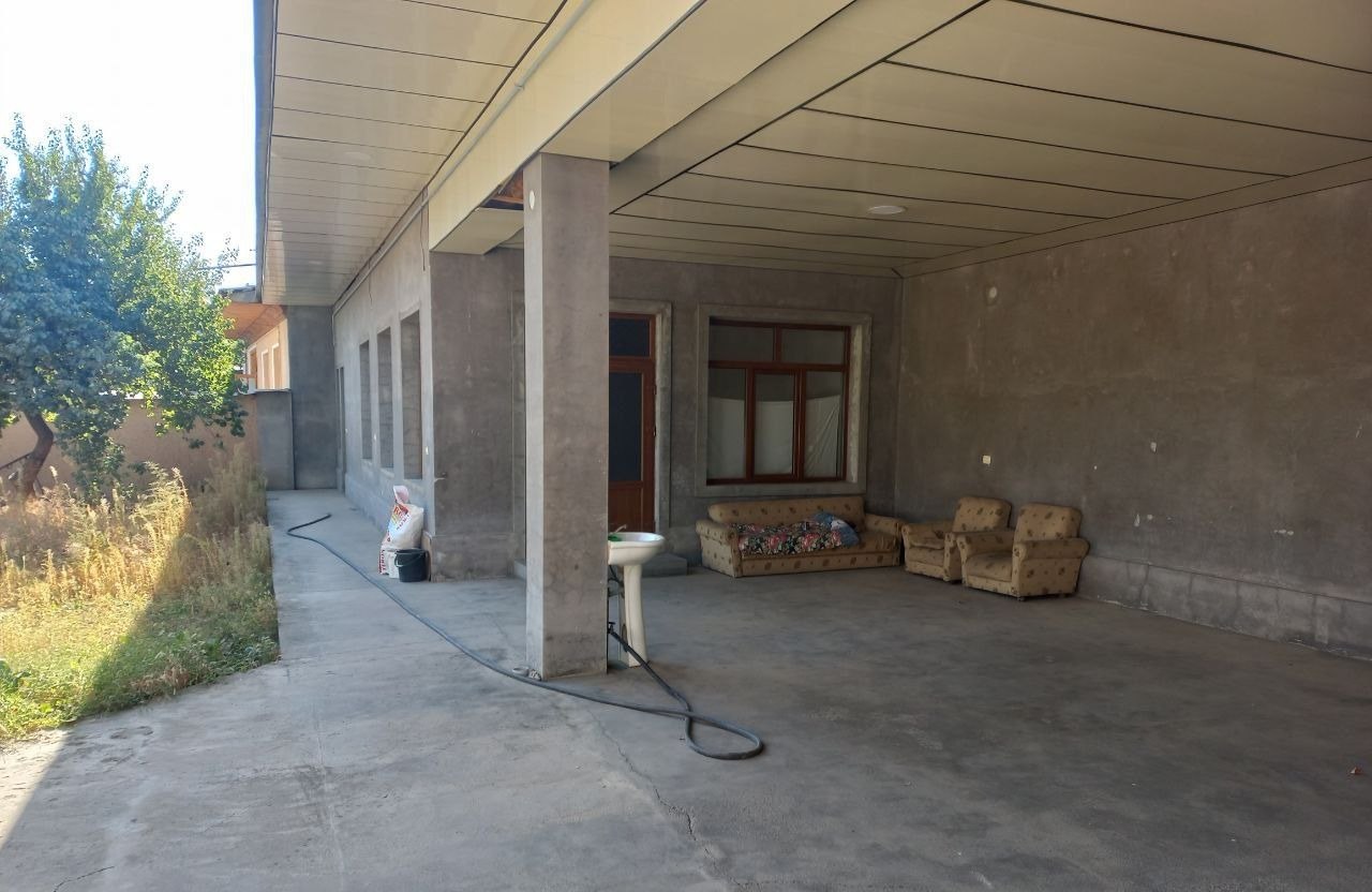 For sale 6-room house · Almazar — photo 1