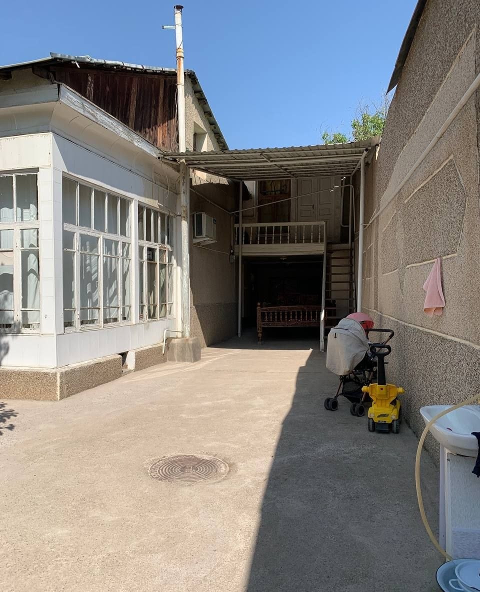 Sotiladi 6 xonali hovli, 120 m² · Yunusobod — surat 2