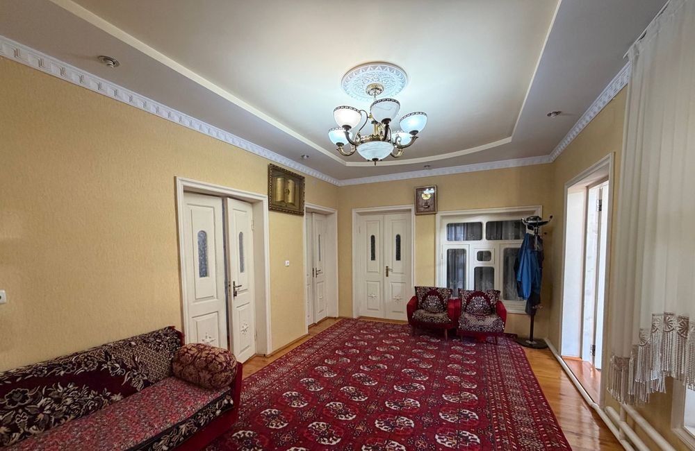 For sale 7-room house, 3.06 m² · Almazar — photo 2