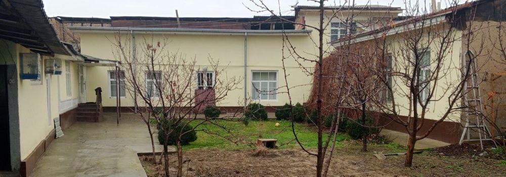 For sale 8-room house · Almazar — photo 1