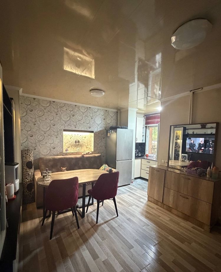 Sotiladi 4 xonali xonadon, 52 m² · Yakkasaroy — surat 1