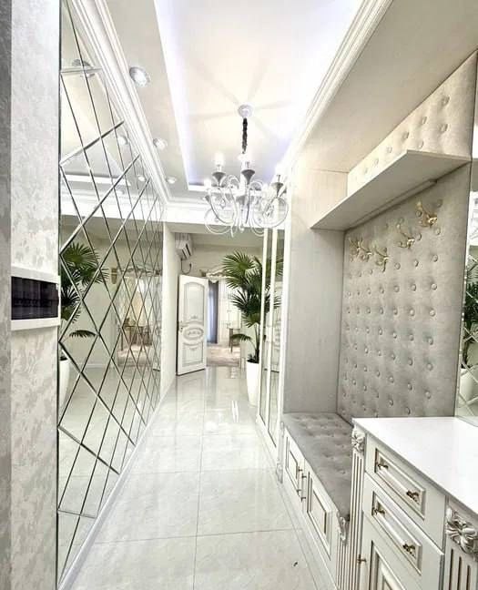 Продаётся 4-комн. квартира, 105 м² · Юнусабад — фото 1