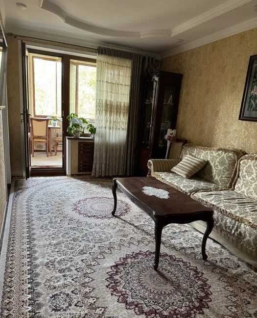 Sotiladi 3 xonali xonadon, 70 m² · Yunusobod — surat 1