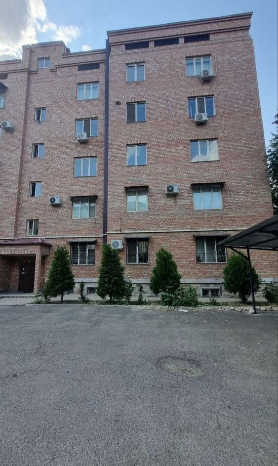 Sotiladi 4 xonali xonadon, 118 m² · Yashnobod — surat 8