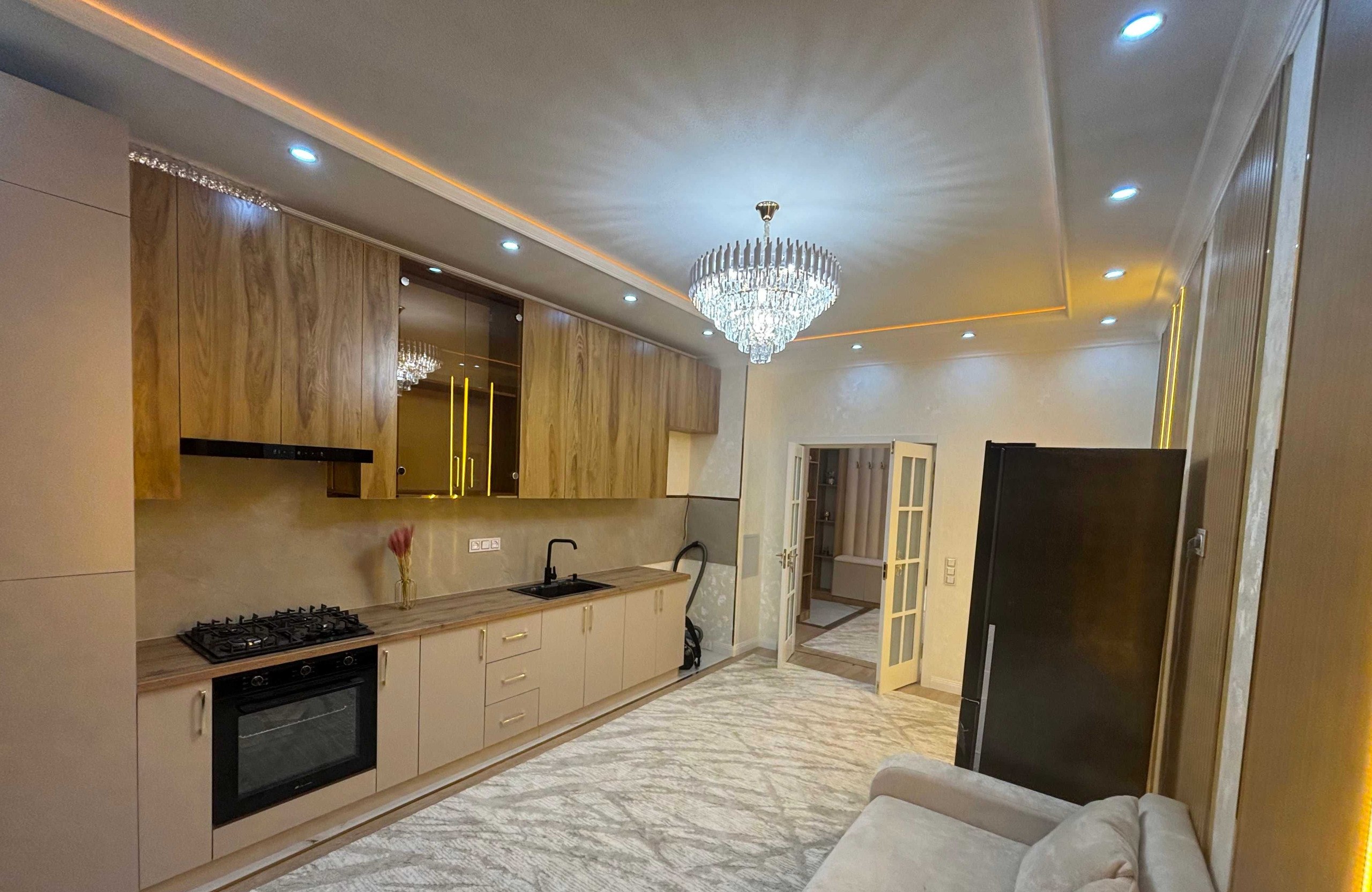 Sotiladi 3 xonali xonadon, 108 m² · Olmazor — surat 1