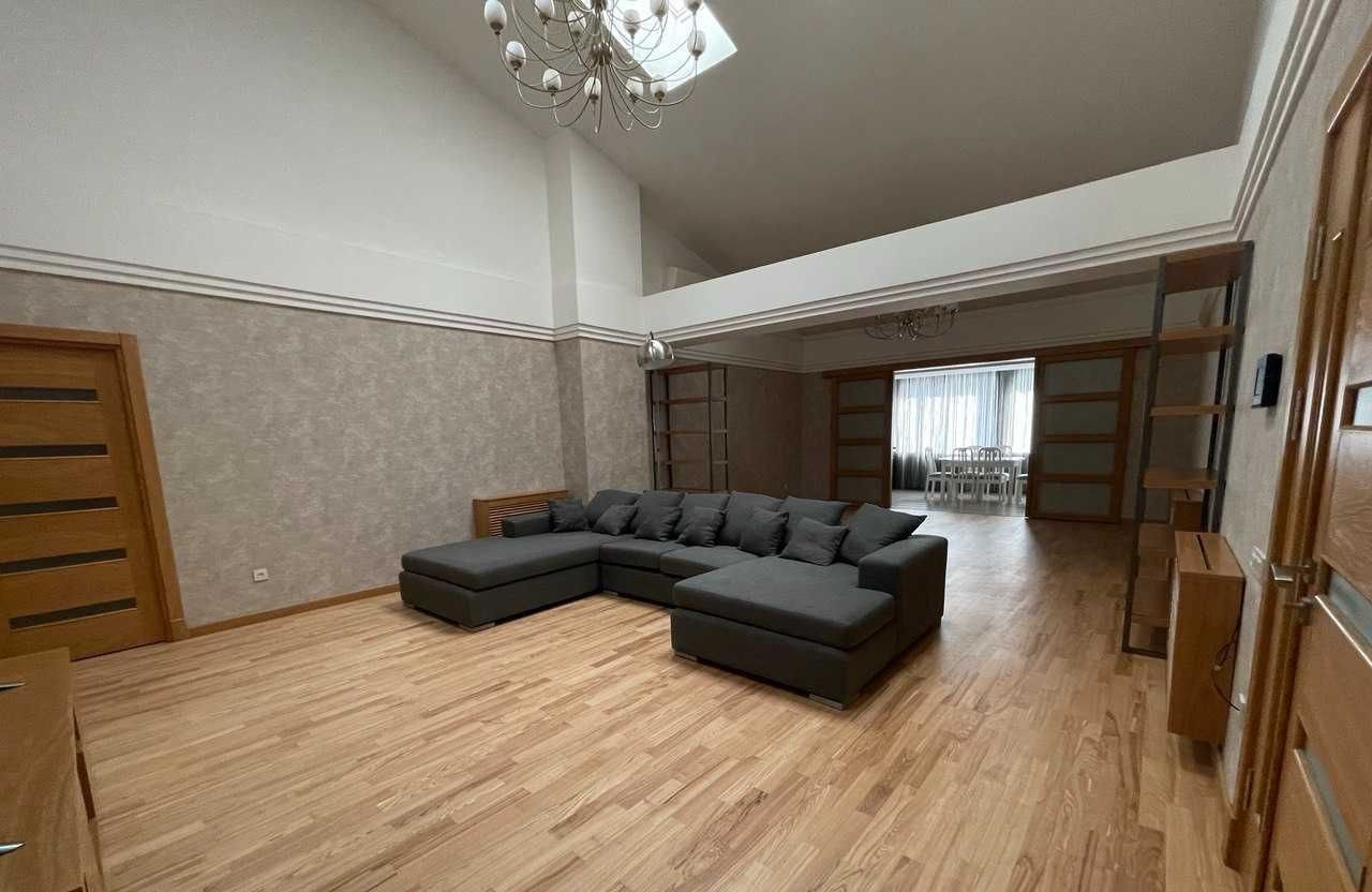 Сдаётся 4-комн. квартира, 226 м² · Мирзо-Улугбек — фото 1