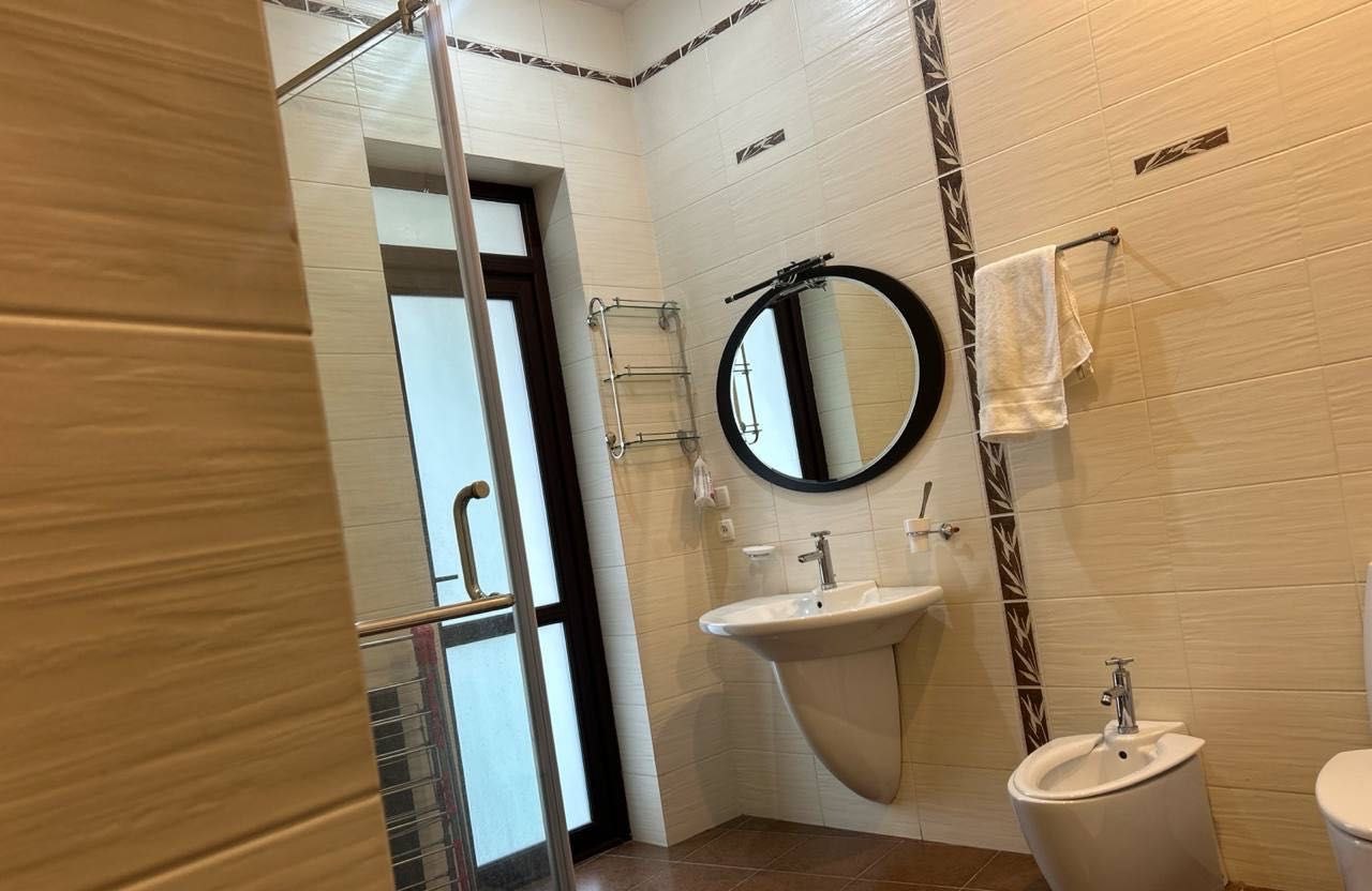 Сдаётся 2-комн. квартира, 72 м² · Мирзо-Улугбек — фото 6