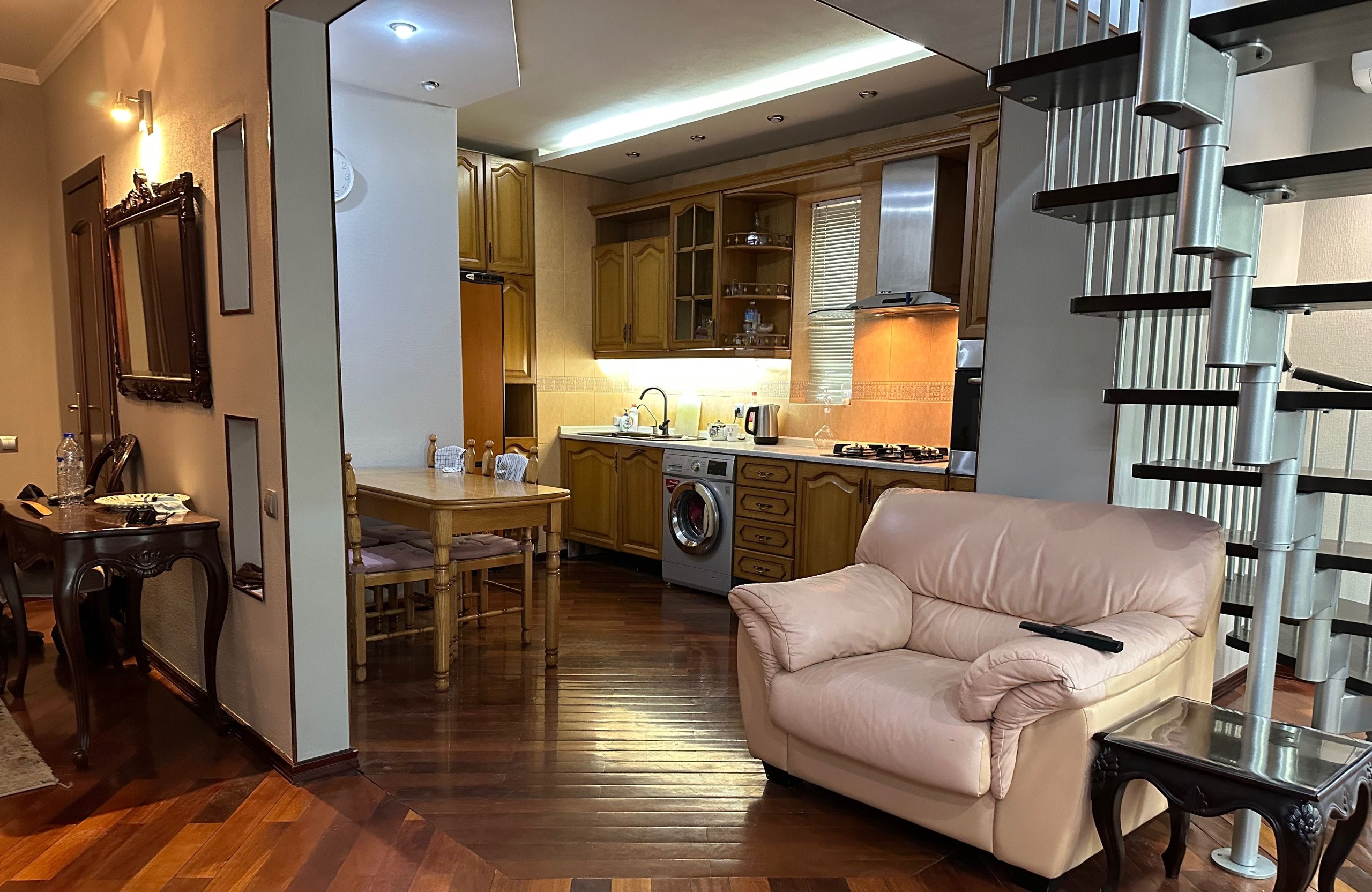 Сдаётся 6-комн. квартира, 200 м² · Яшнабад — фото 2