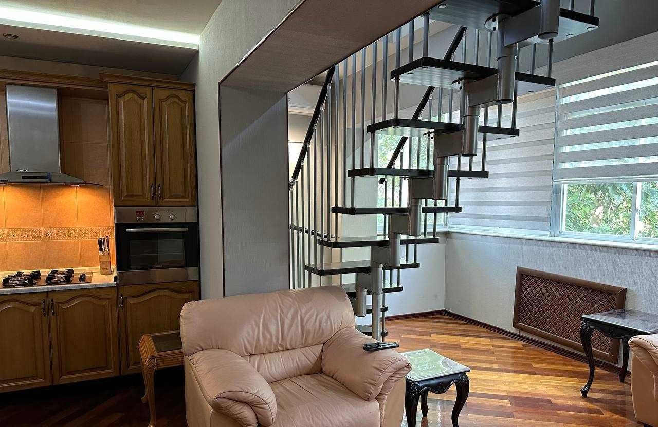 For rent 6-room apartment, 200 m² · Yashnabad — photo 1