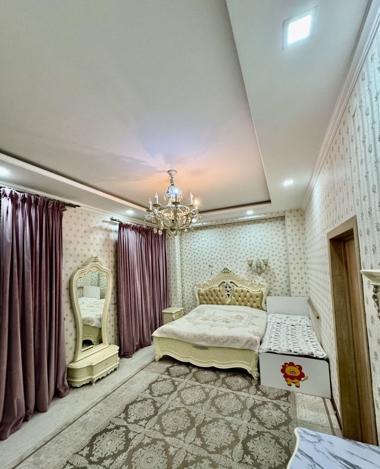 Sotiladi 7 xonali xonadon, 153 m² · Yakkasaroy — surat 2