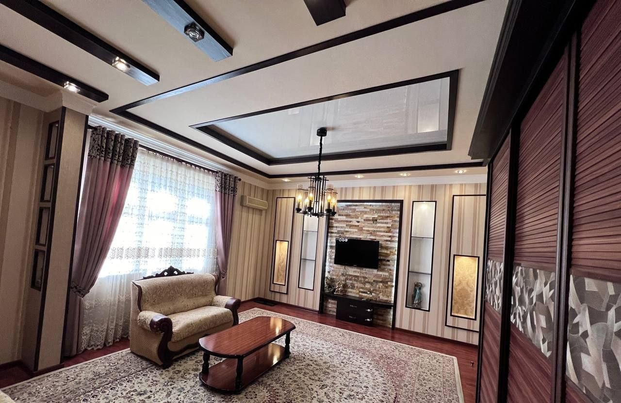 For rent 4-room apartment, 220 m² · Mirzo-Ulugbek — photo 1