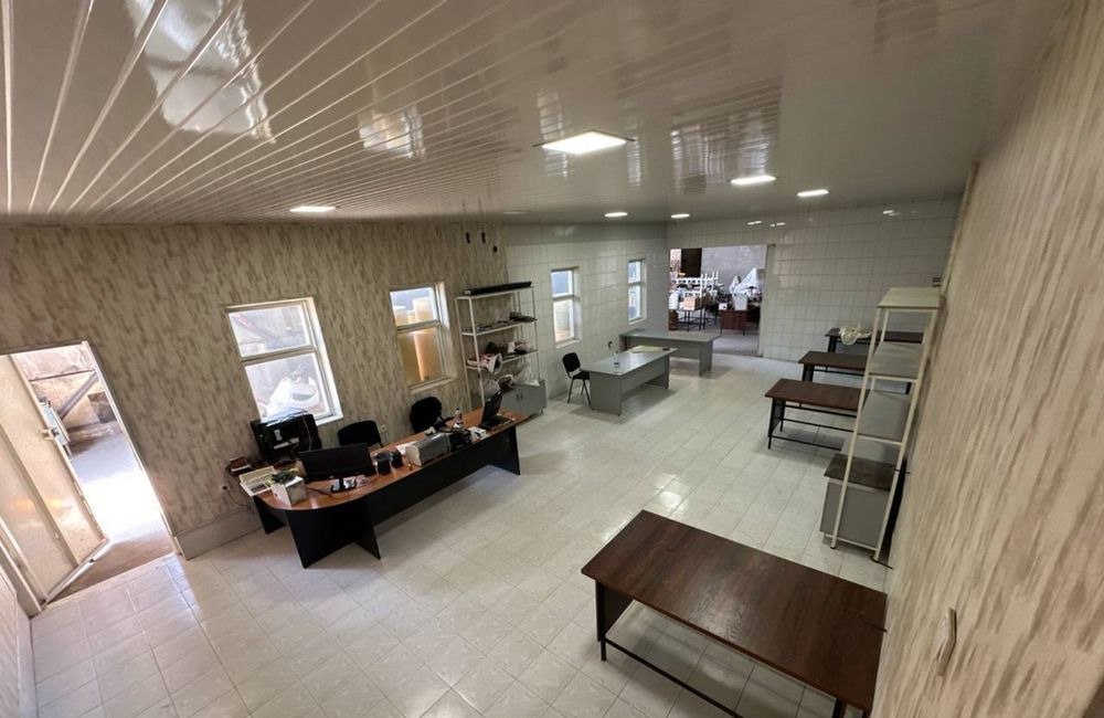 Ijaraga tijorat binosi, 230 m² · Olmazor — surat 1