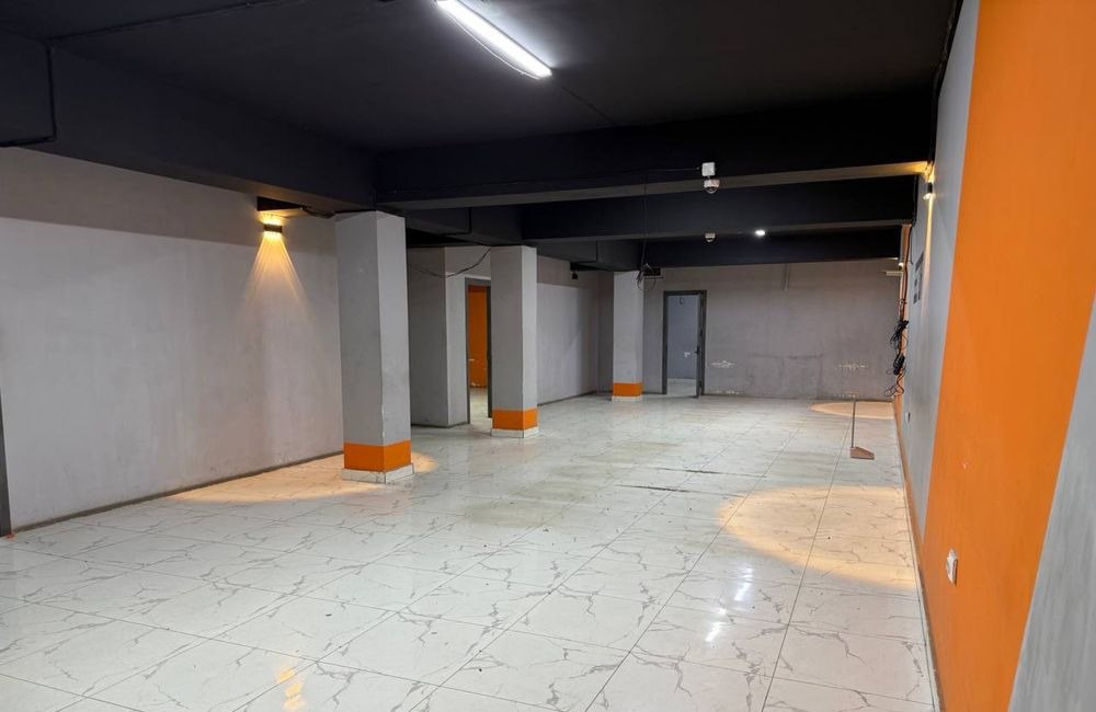 For rent commercial space, 200 m² · Almazar — photo 5