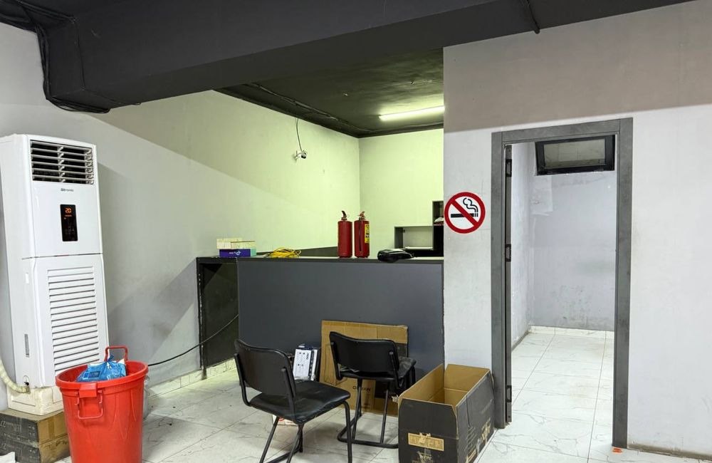 For rent commercial space, 200 m² · Almazar — photo 9