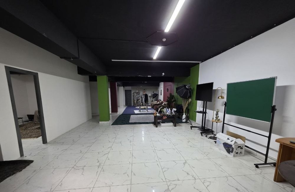 For rent commercial space, 200 m² · Almazar — photo 4