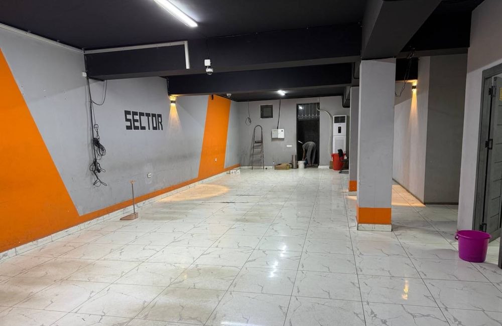 For rent commercial space, 200 m² · Almazar — photo 10