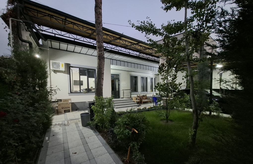 Sotiladi 4 xonali xonadon, 140 m² · Mirzo Ulug‘bek — surat 1