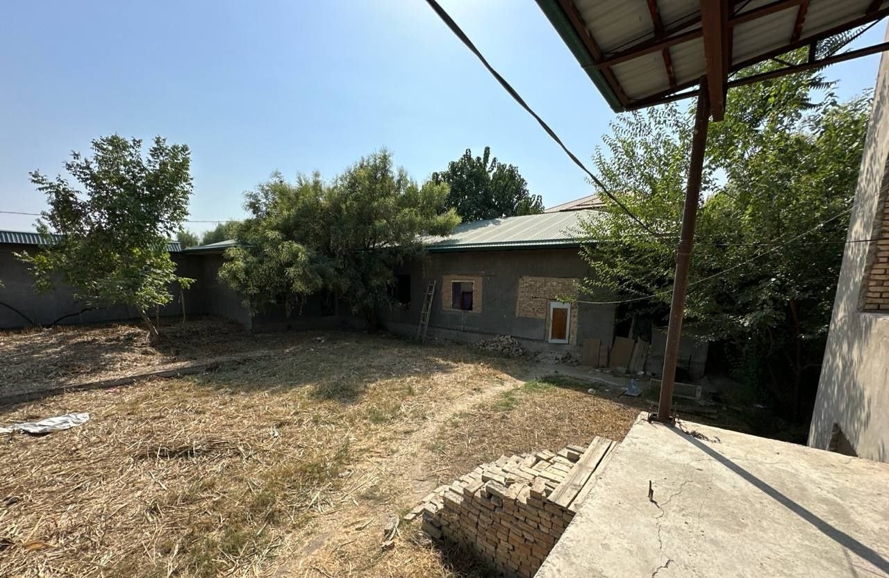 Sotiladi 10 xonali hovli, 10 m² · Mirzo Ulug‘bek — surat 2