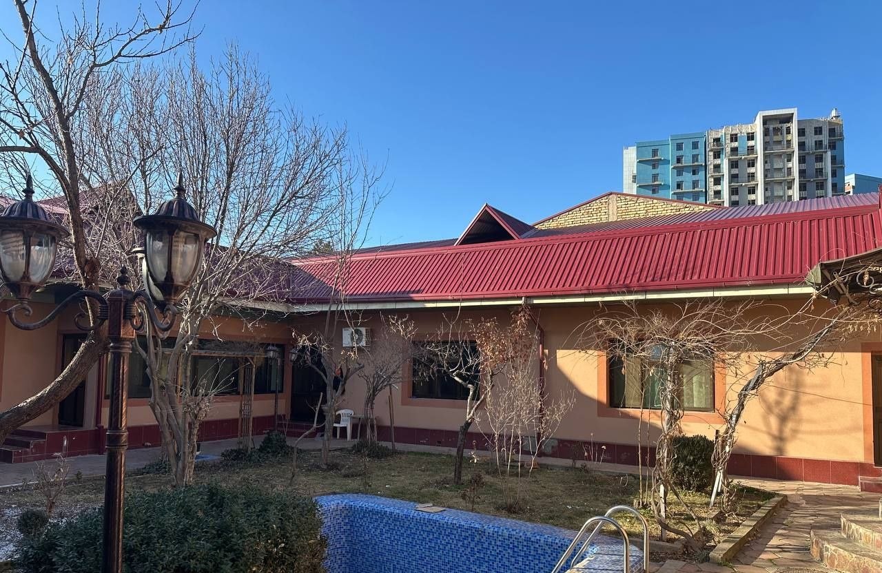 For sale 6-room house · Mirabad — photo 1