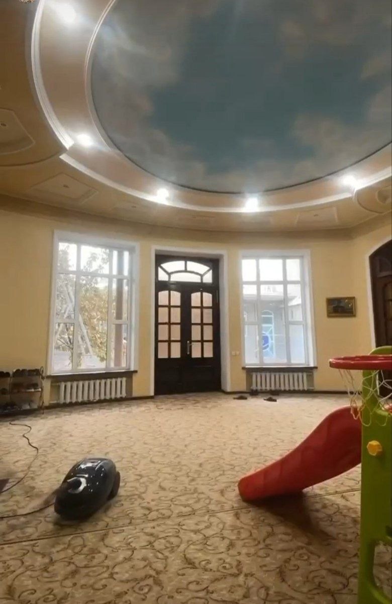 Продаётся 7-комн. дом, 450 м² · Учтепа — фото 1