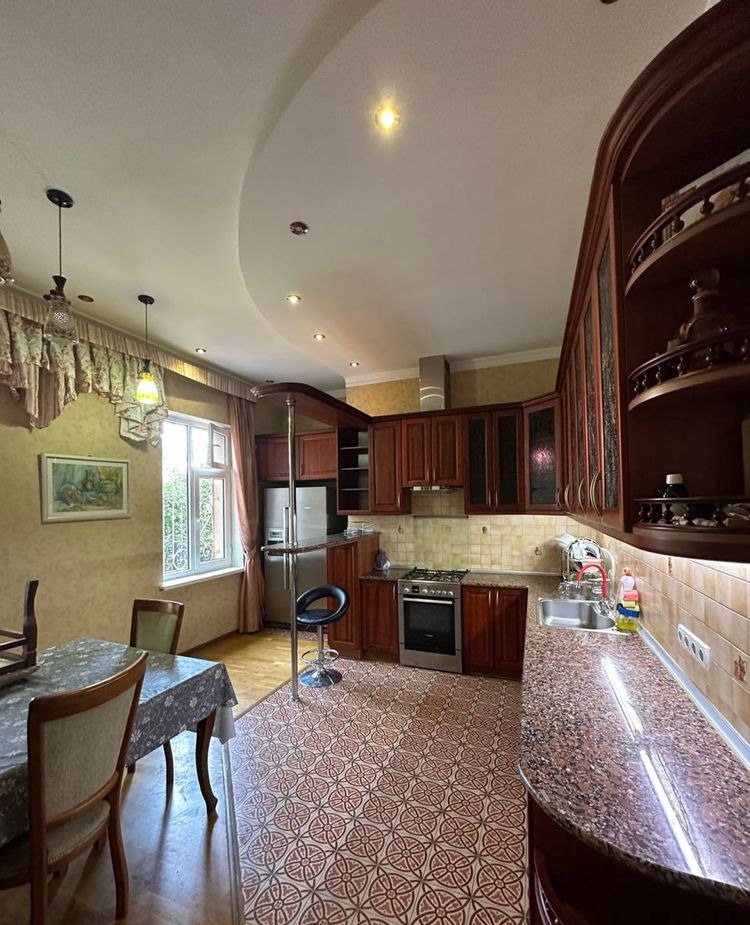 Sotiladi 10 xonali hovli, 1 m² · Yunusobod — surat 2