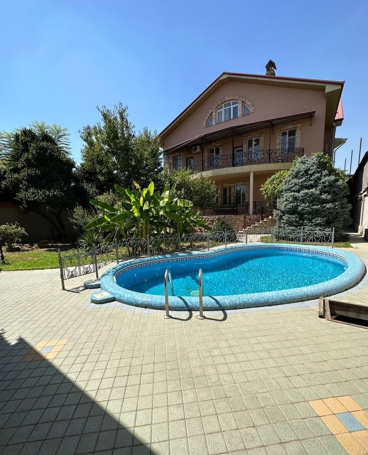 Sotiladi 10 xonali hovli, 1 m² · Yunusobod — surat 1