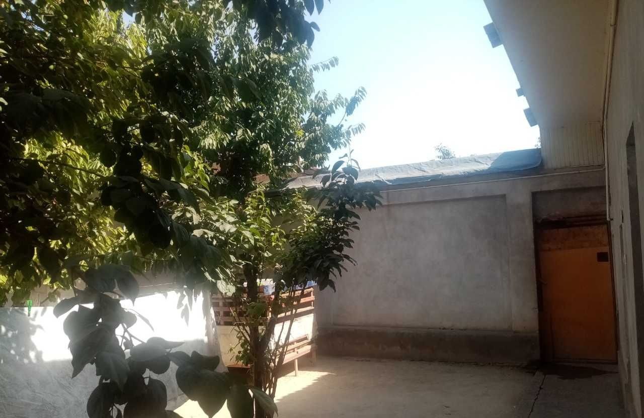 Sotiladi 7 xonali hovli, 46 m² · Uchtepa — surat 3