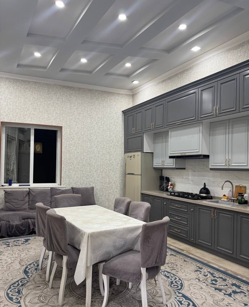 For sale 10-room house, 234 m² · Almazar — photo 3