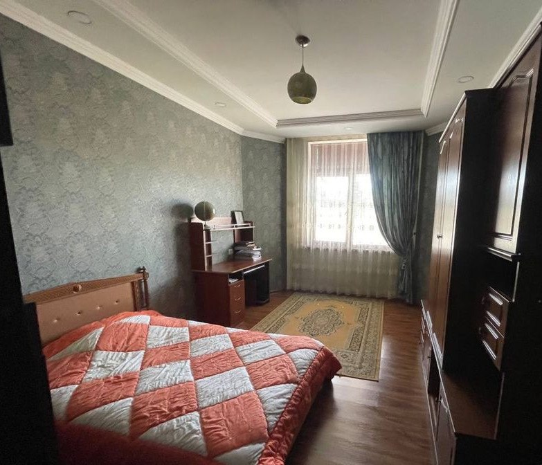 Sotiladi 7 xonali hovli · Mirzo Ulug‘bek — surat 9