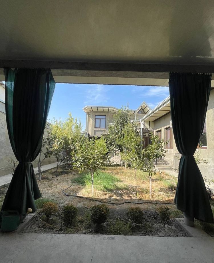 Sotiladi 7 xonali hovli · Mirzo Ulug‘bek — surat 2