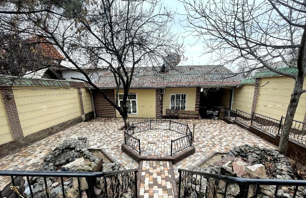 For sale 7-room house · Mirzo-Ulugbek — photo 1