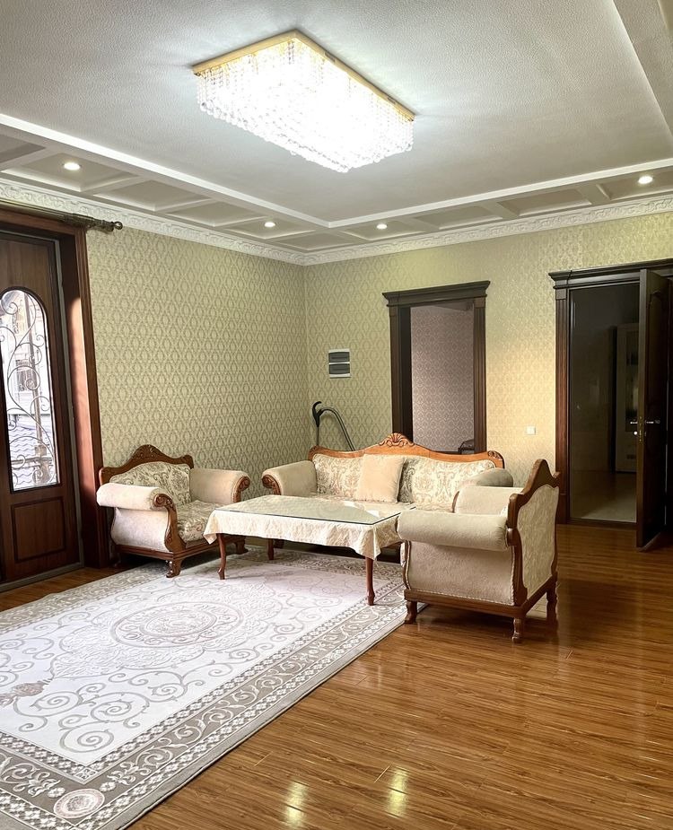 Sotiladi 7 xonali hovli, 600 m² · Yashnobod — surat 7
