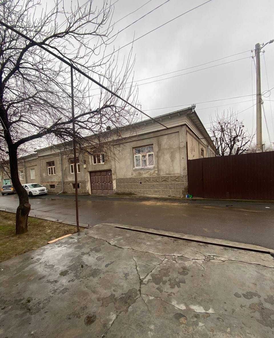 Sotiladi 8 xonali hovli, 168.95 m² · Uchtepa — surat 4