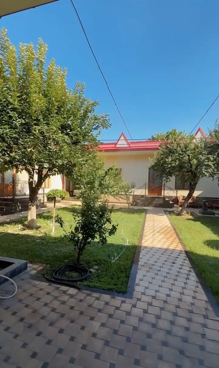Sotiladi 12 xonali hovli · Uchtepa — surat 3